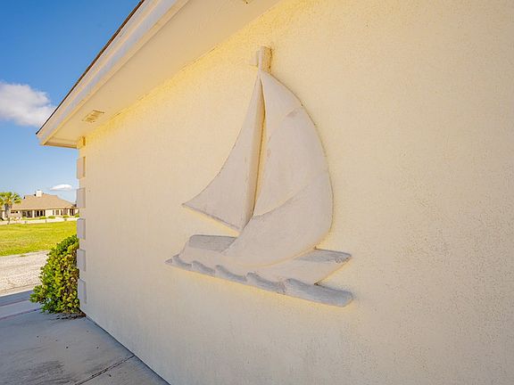 4th image of 110 Mackerel Ct