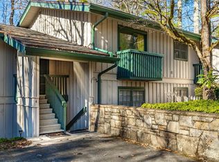 26 Toxaway Point, Lake Toxaway, NC 28747