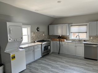 12 Stevens Pl, Melrose, MA 02176