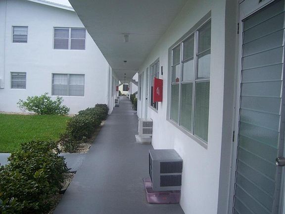 2nd image of 89 Windsor E
