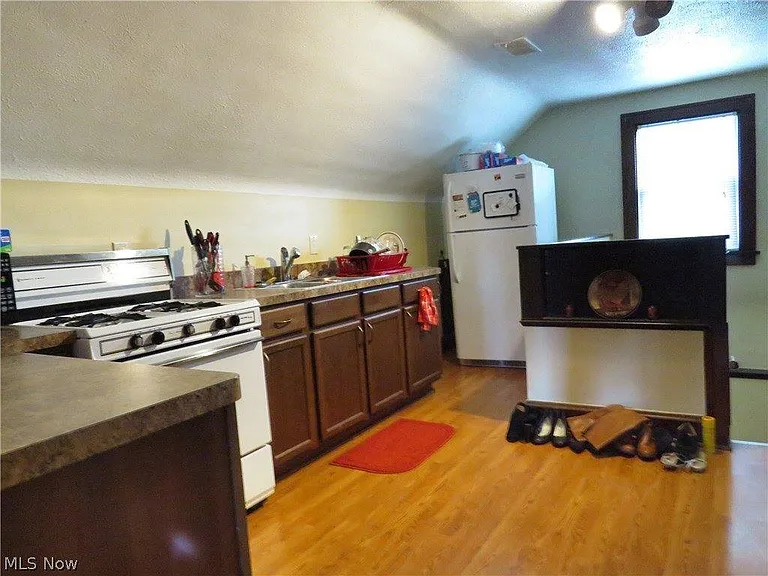 13513 Clifton Blvd #3 — Photo 9