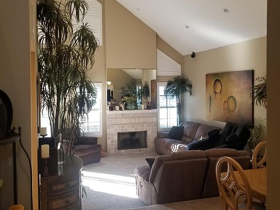 3rd image of 400 Shoreview Dr