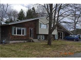 5 Winter St, Madison, ME 04950