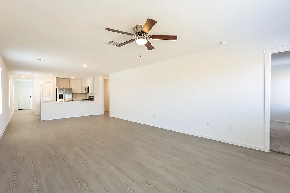 4 bed, 2.0 bath, 1575 sqft, $1,725 — Photo 4