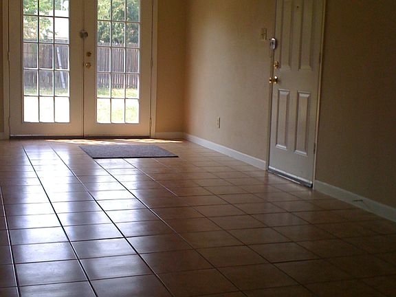 5th image of 6920 Sunflower Cir S