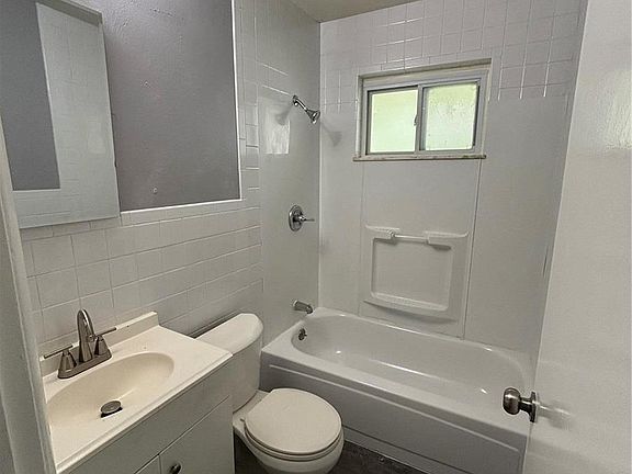 4th image of 10535 Durness Dr