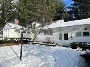 3 Feiden Ln, Latham, NY 12110