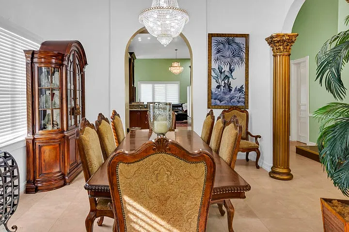 7 bed, 4612 sqft, $6,000 — Photo 4