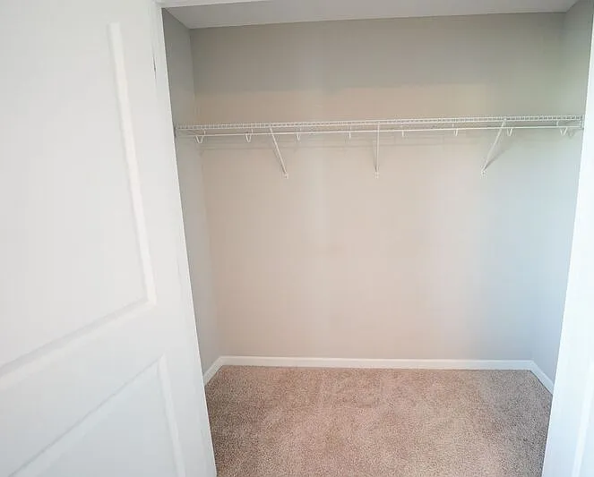 215 Shelton St — Photo 27