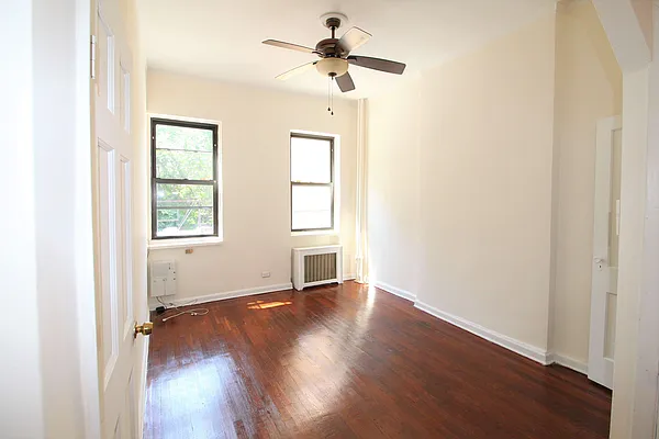 Rented by Compass | media 22