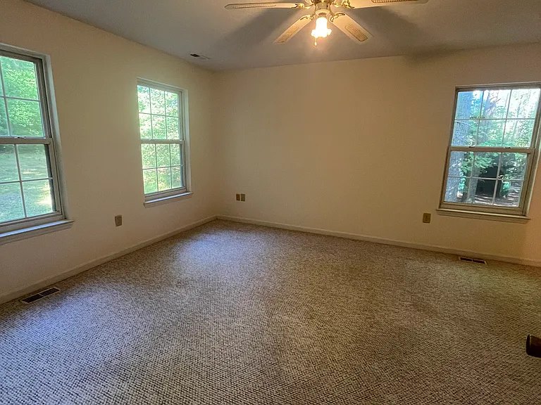 Primary Bedroom - 1st floor