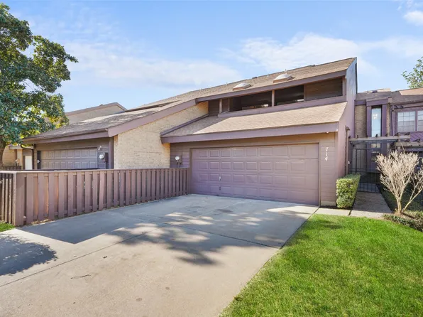 714 Oakwood Trl, Fort Worth, TX 76112