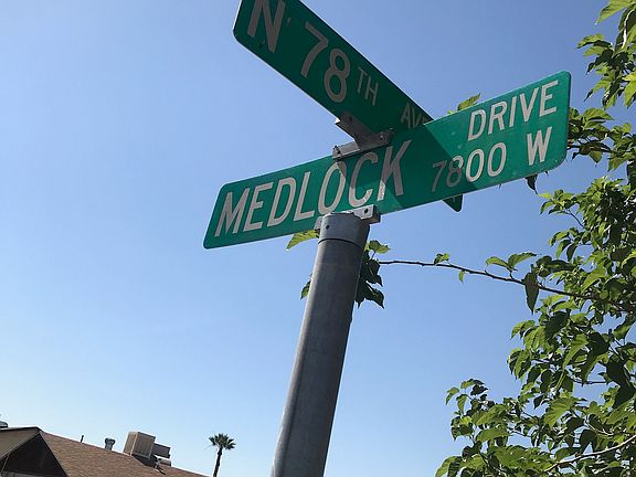 3rd image of 7752 W Medlock Dr