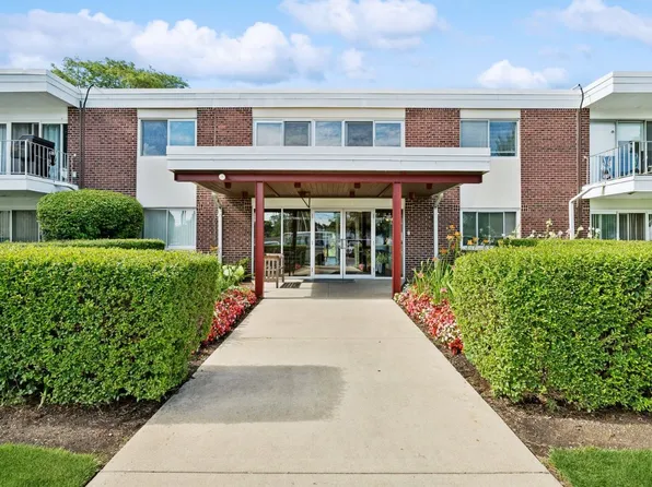 100 Deborah Ln Unit 3-A, Wheeling, IL 60090