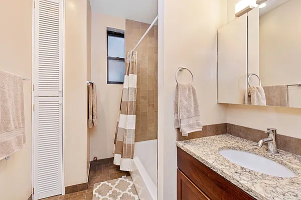 Sold by Stuart Shapiro, LREB | media 8