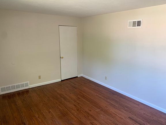 3rd image of 3554 Wright Ave #3554