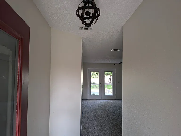 223 Tiffot Ct — Photo 2