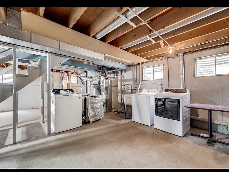 989 Tioga Ct — Photo 23