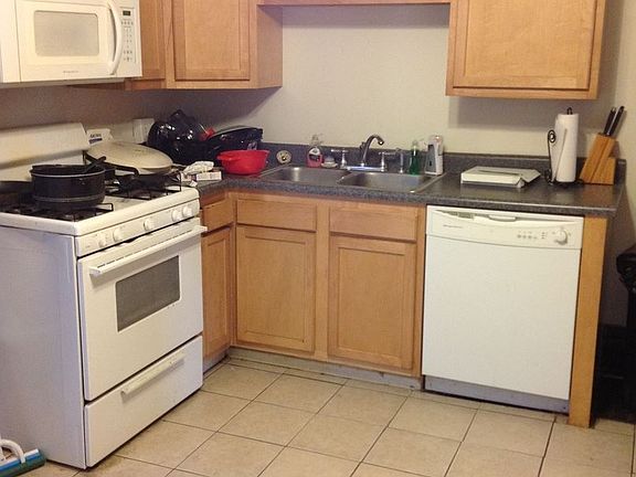 3rd image of 250 13th Ave #4189710