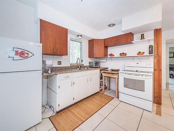 4th image of 400 Orangewood Dr