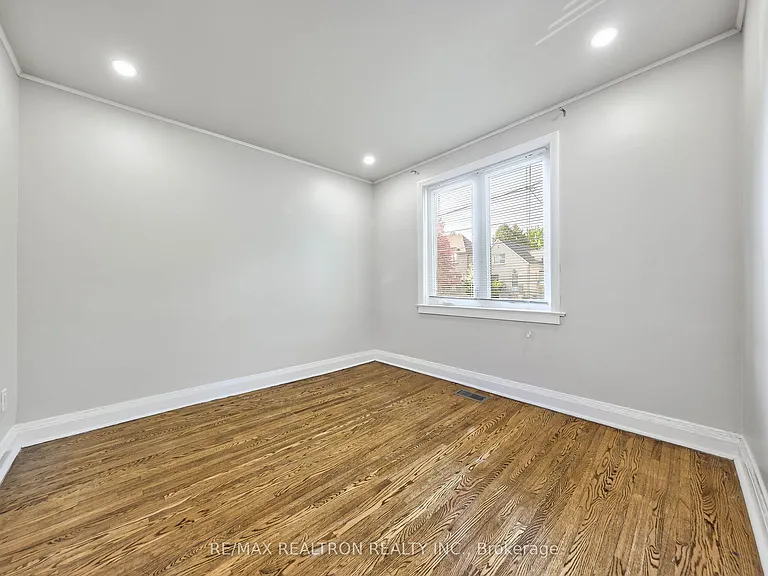 69 Harlandale Ave — Photo 11