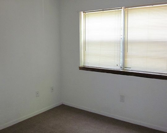 3rd image of 1835 NW 5th Ave APT 2