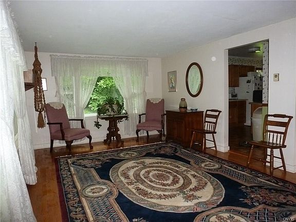 4th image of 316 Yorkshire Blvd