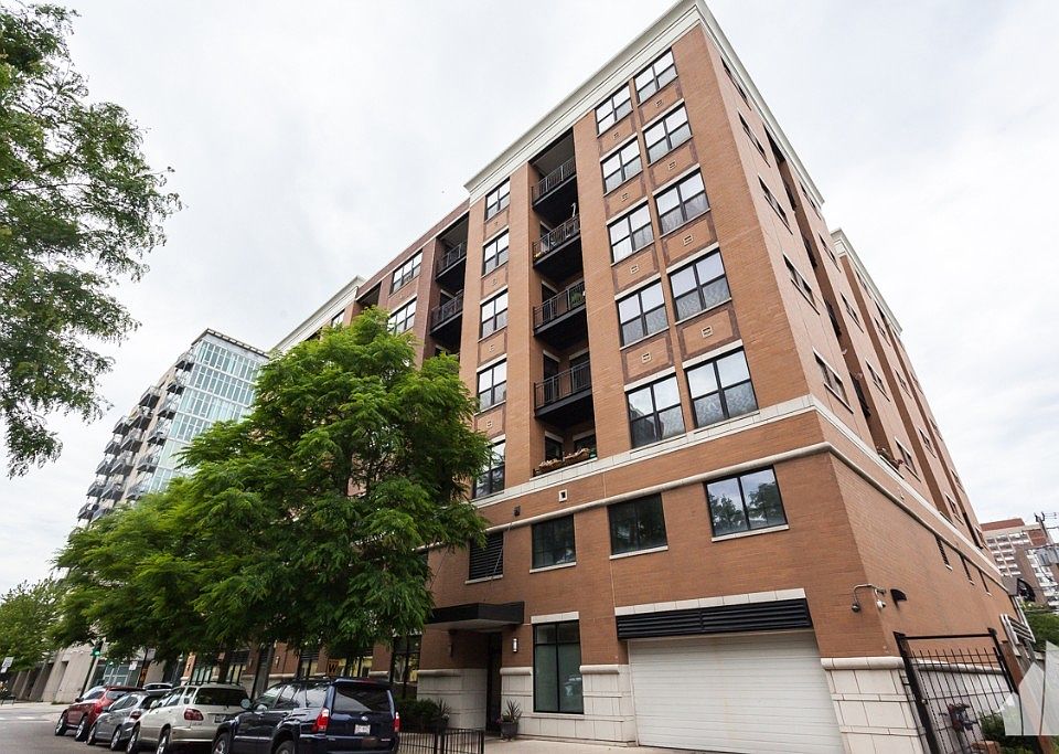 1st image of 950 W Leland Ave APT 503
