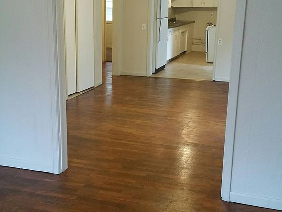 2nd image of 212 N 12th St