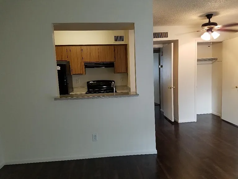 Eastridge Apartments — Photo 33