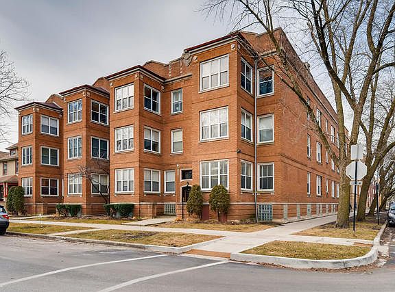 2nd image of 4458 N Whipple St #1