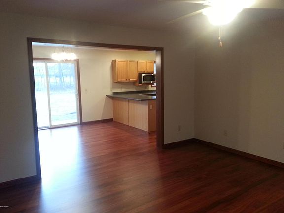 5th image of 71114 Reva Dr