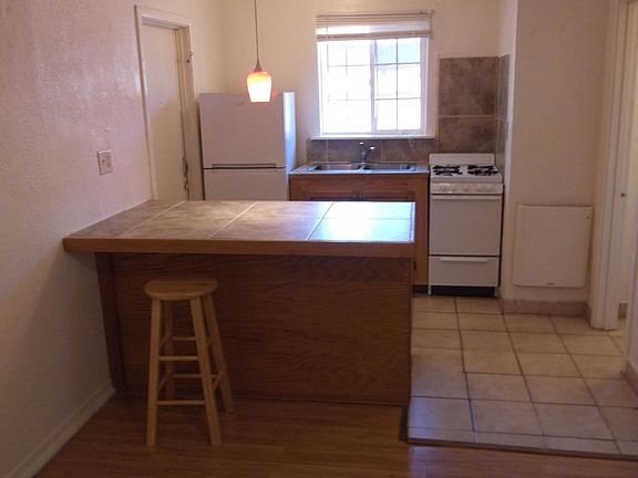3rd image of 2419 Empress St APT A