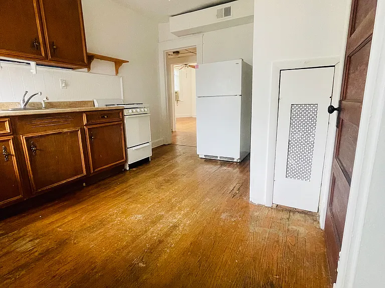 3712 Parkside Dr #2 — Photo 8