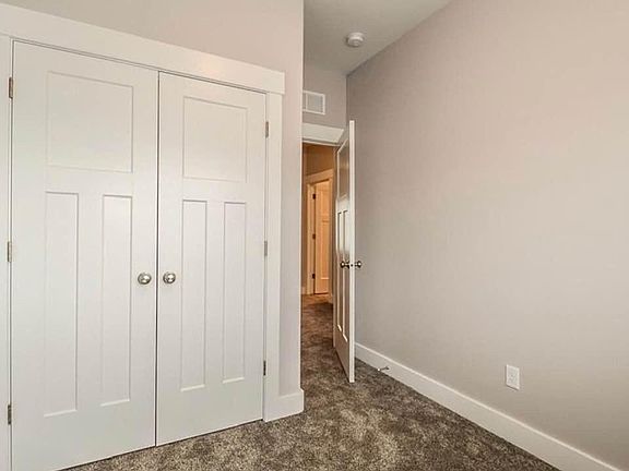3rd image of 700 Saturn Ave Unit A