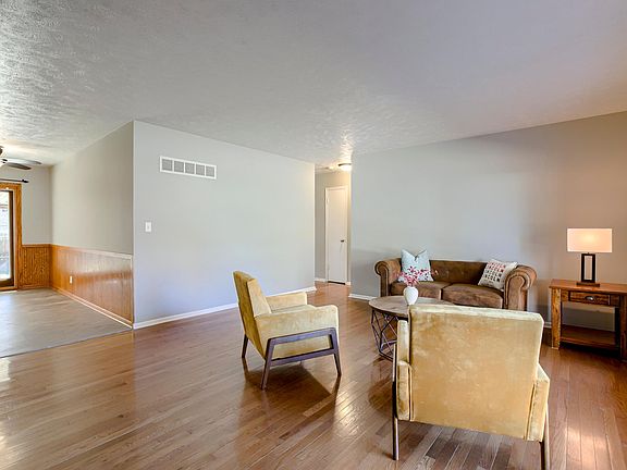 2nd image of 1732 Urbana Ln