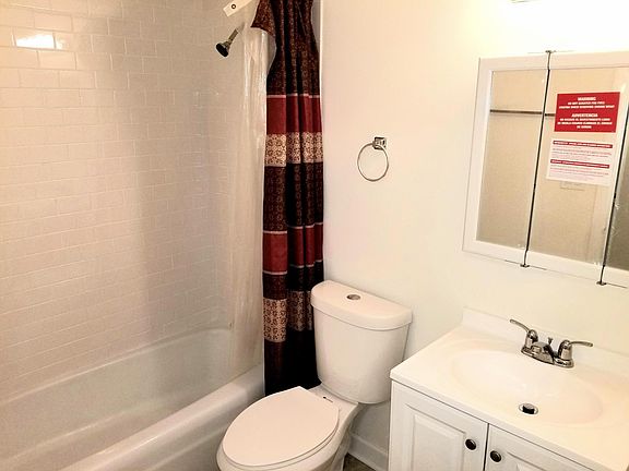 3rd image of 1039 College Ave #6b5ex5yhr