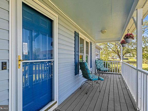 5th image of 6821 Crescent Pl