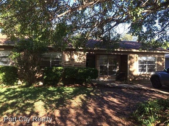 2nd image of 118 Mayfair Dr