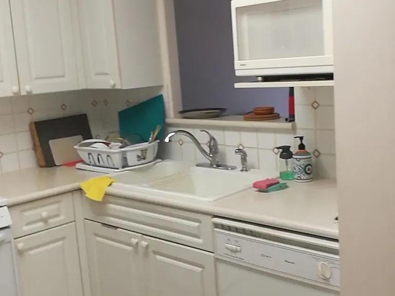5615 Hampton Pl #402 — Photo 2