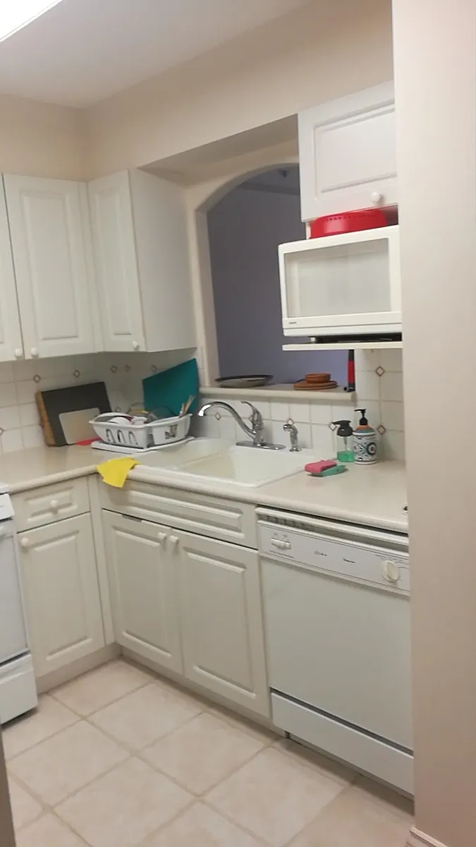 Building Photo - 5615 Hampton Pl #402
