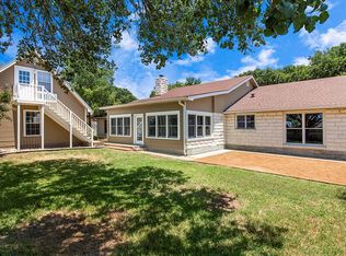 105 Edgewood Dr, Fredericksburg, TX 78624