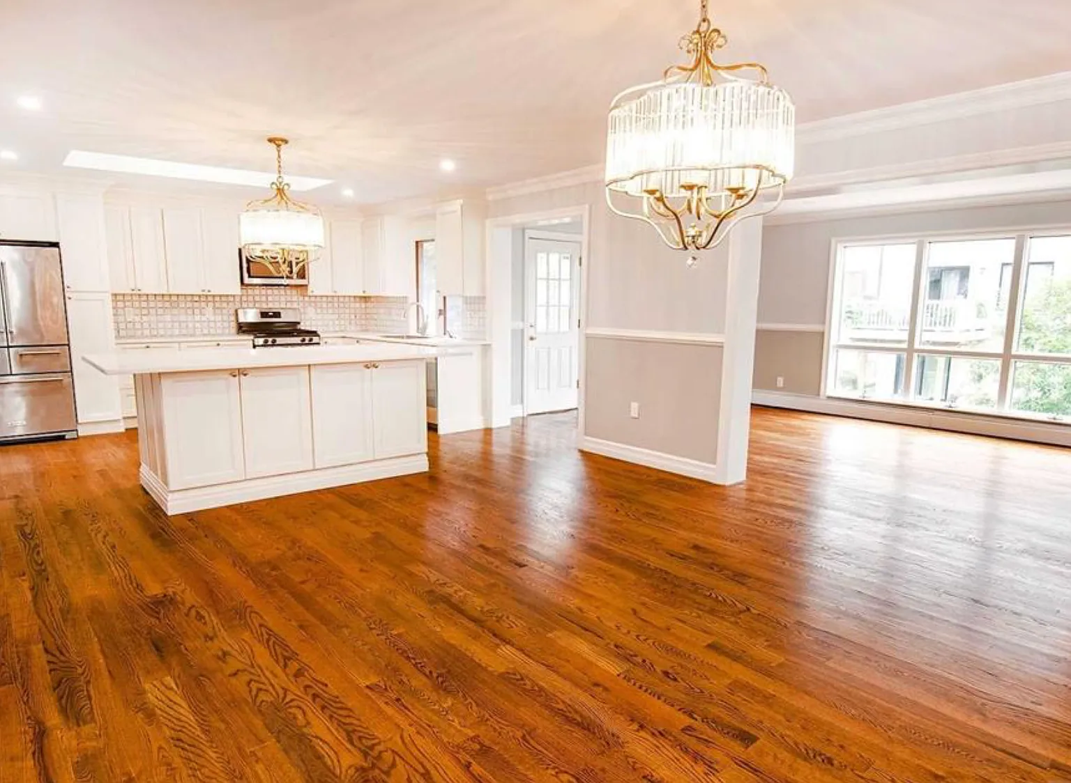 3 bed, $4,400 — Photo 2
