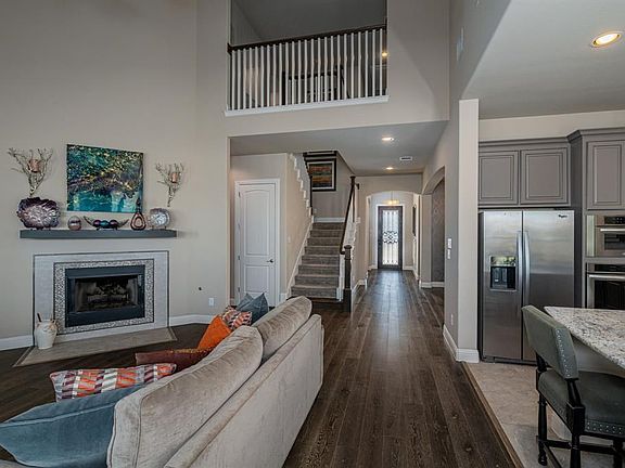 2nd image of 3080 Ida Dr