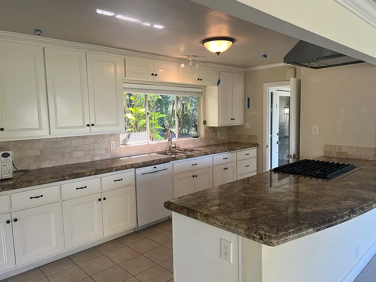 15330 Norton Rd — Photo 14