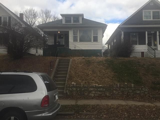 1st image of 2943 Sylvanie St