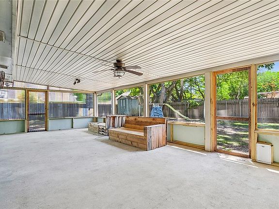 3rd image of 290 W Essex Dr
