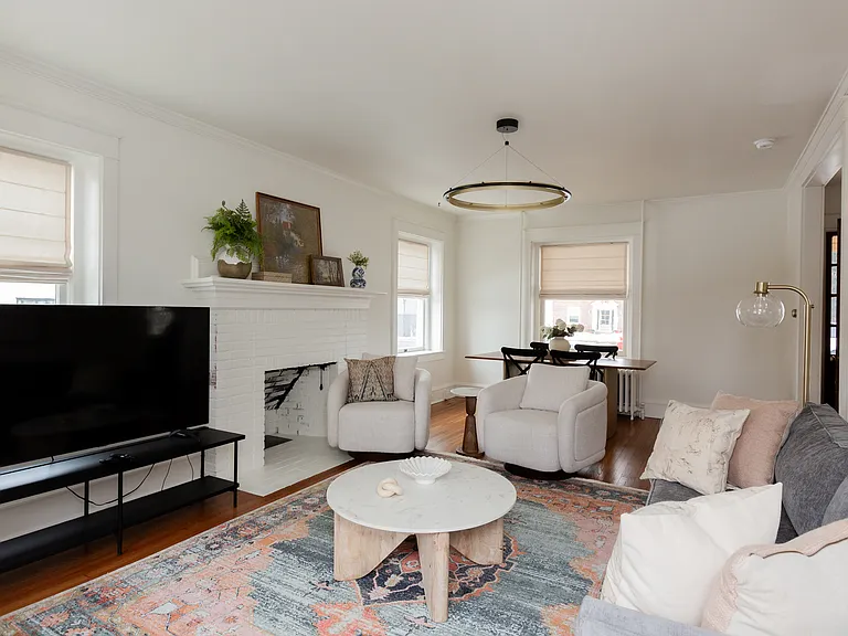121 W Main St — Photo 10