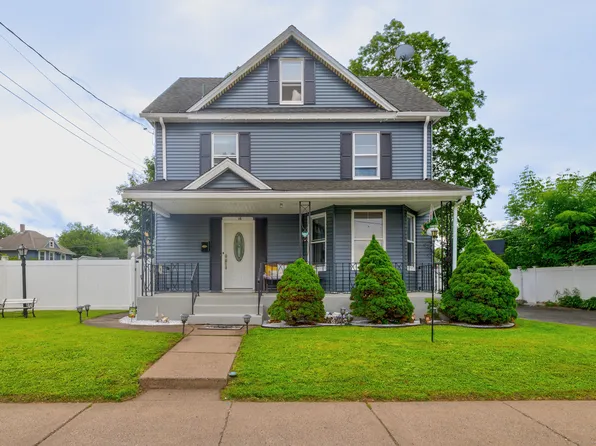 16 Flower Street, Manchester, CT 06040