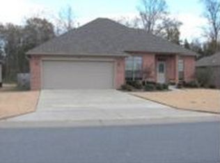 1030 Champions Dr, Conway, AR 72034